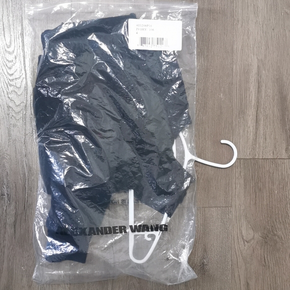 Black one sleeve crop sweater - Picture 6 of 6